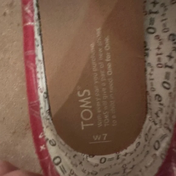 TOMS Red Canvas Geometry Classics - Picture 3 of 4